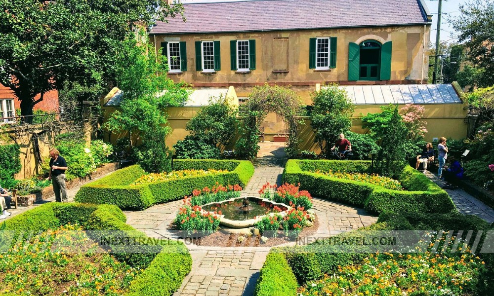 Owens-Thomas House & Slave Quarters