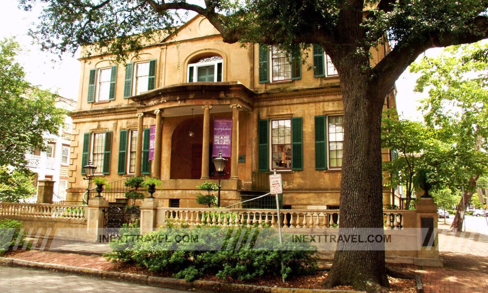 Owens-Thomas House & Slave Quarters