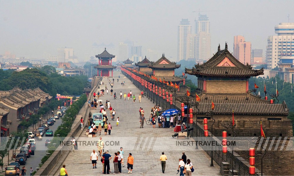 Cycle Along the Ancient City Wall