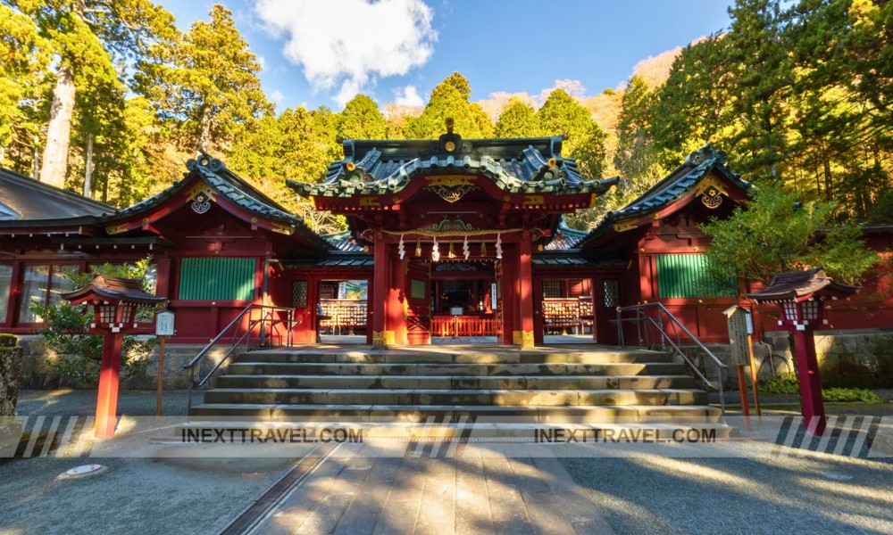 Hakone Shrine