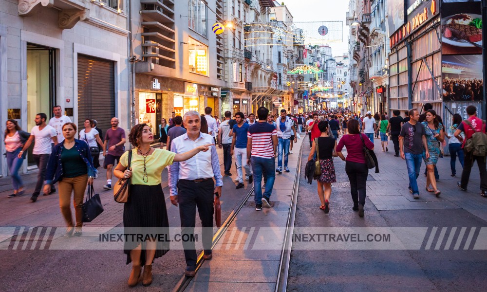 Indulge in Local Delights at Zhengyang Pedestrian Street