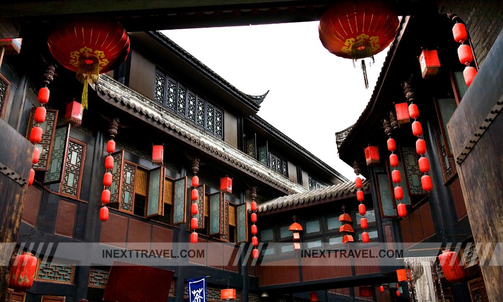 Marvel at the Jinli Ancient Street