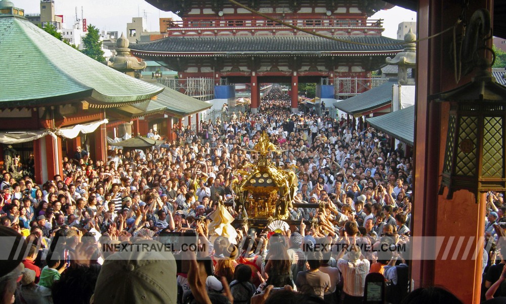 Sanja Matsuri in Asakusa