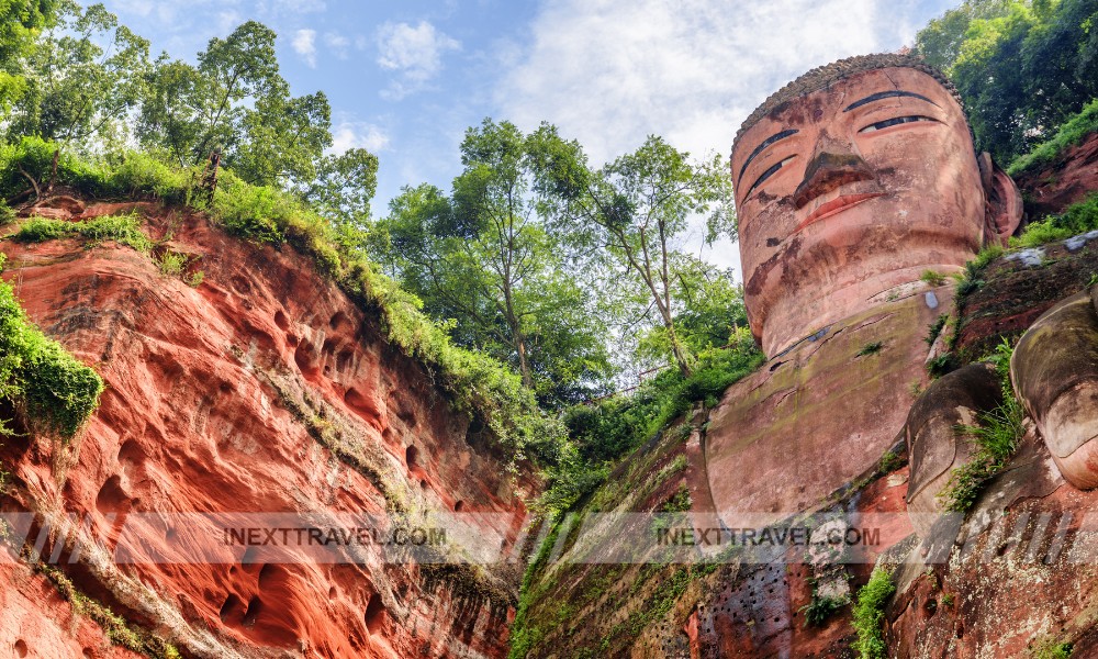 See the Giant Buddha of Leshan