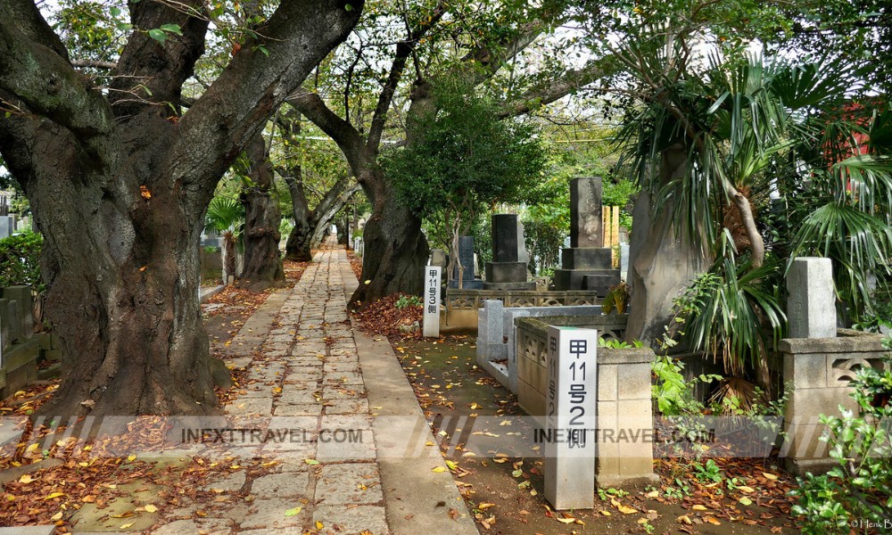 Yanaka Cemetery Taito City